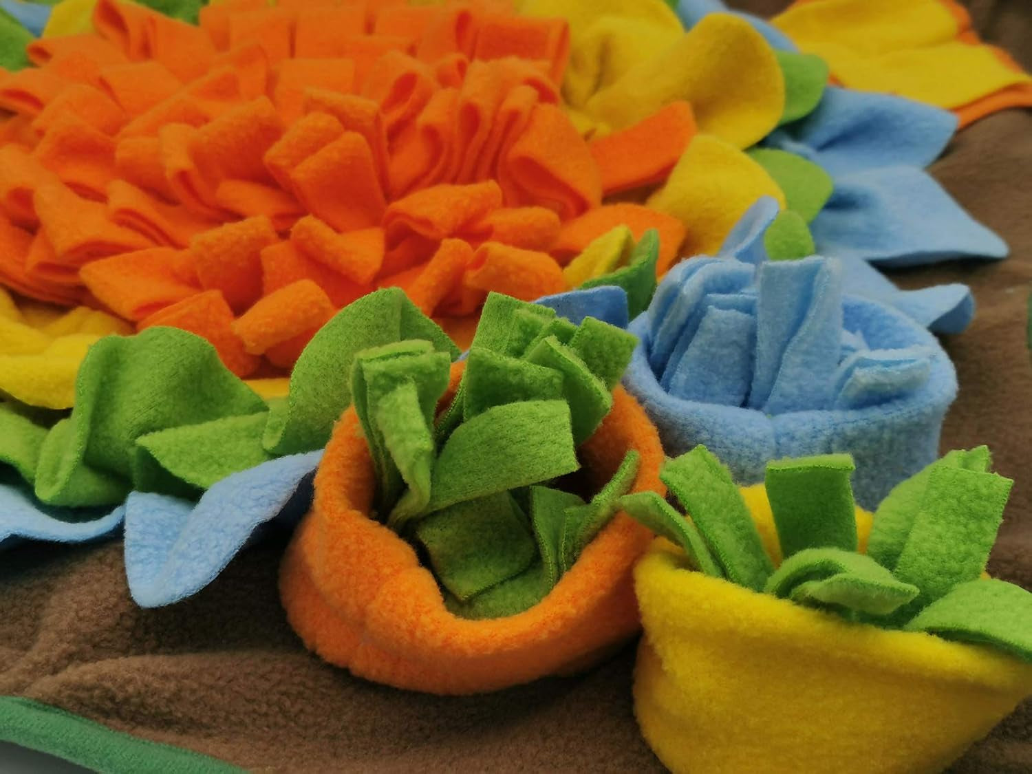 Dogs Snuffle Mat Pet Feeding Mats Puppy Sniffing Pad ,Cat Doggies Interactive Puzzle Toys for Multiple Breeds Encourages Natural Foraging Skills,Training and Stress Release (Orange)
